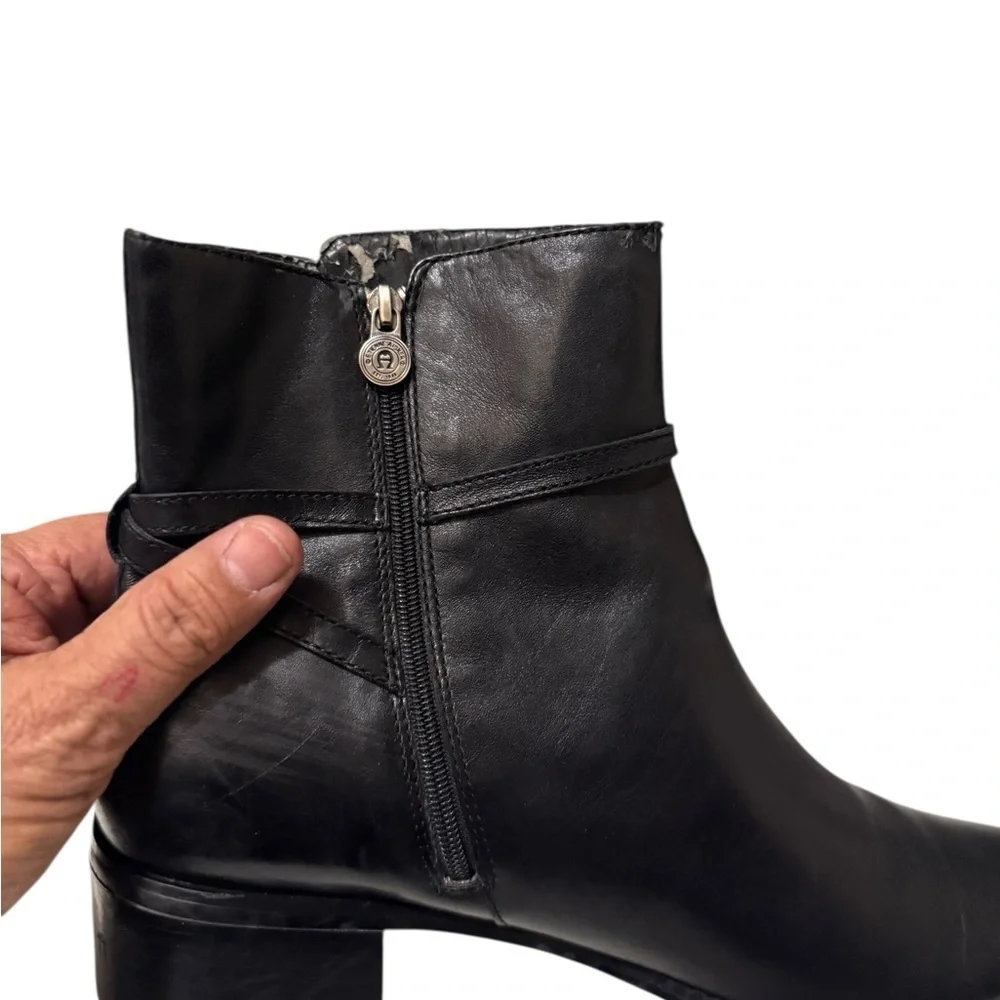 Etienne Aigner Carriage ankle boot in black leather Elegant Ankle Boots